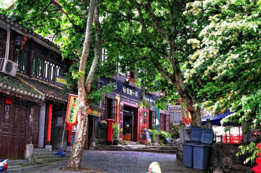 福莱纳找车轮